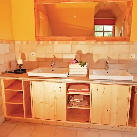 Three-bedroom In Schillingsfurst Σπίτι διακοπών